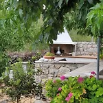 Nyaraló Romantic Stonehouse By Interhome *